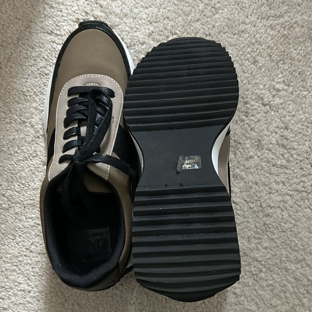 Dolce Vita black, khaki and white casual sneakers SZ 7.5 - Picture 4 of 5